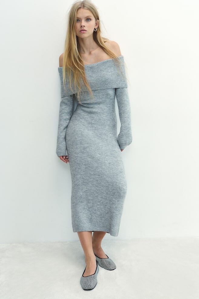 Платье тонкой вязки с открытыми плечами H&M, серый
Платье тонкой вязки с открытыми плечами H&M, серый