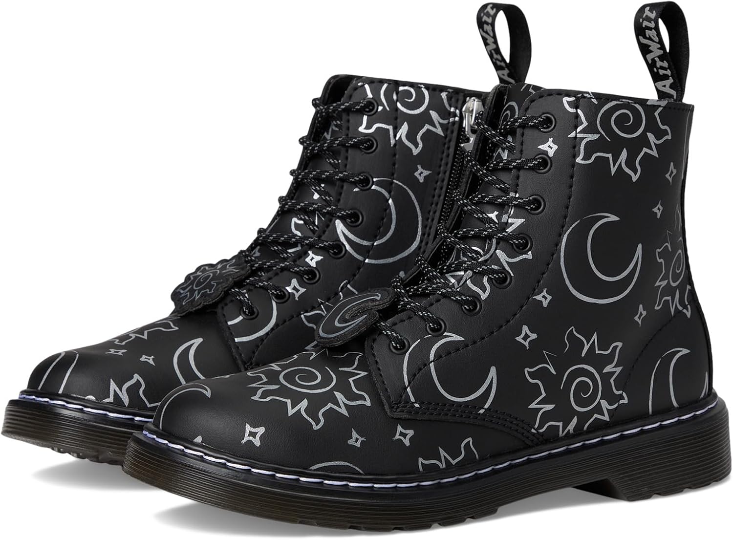 Dr. Martens girls 1460 Pascal (Big Kid), Black/Silver 1
Dr. Martens girls 1460 Pascal (Big Kid), Black/Silver 1