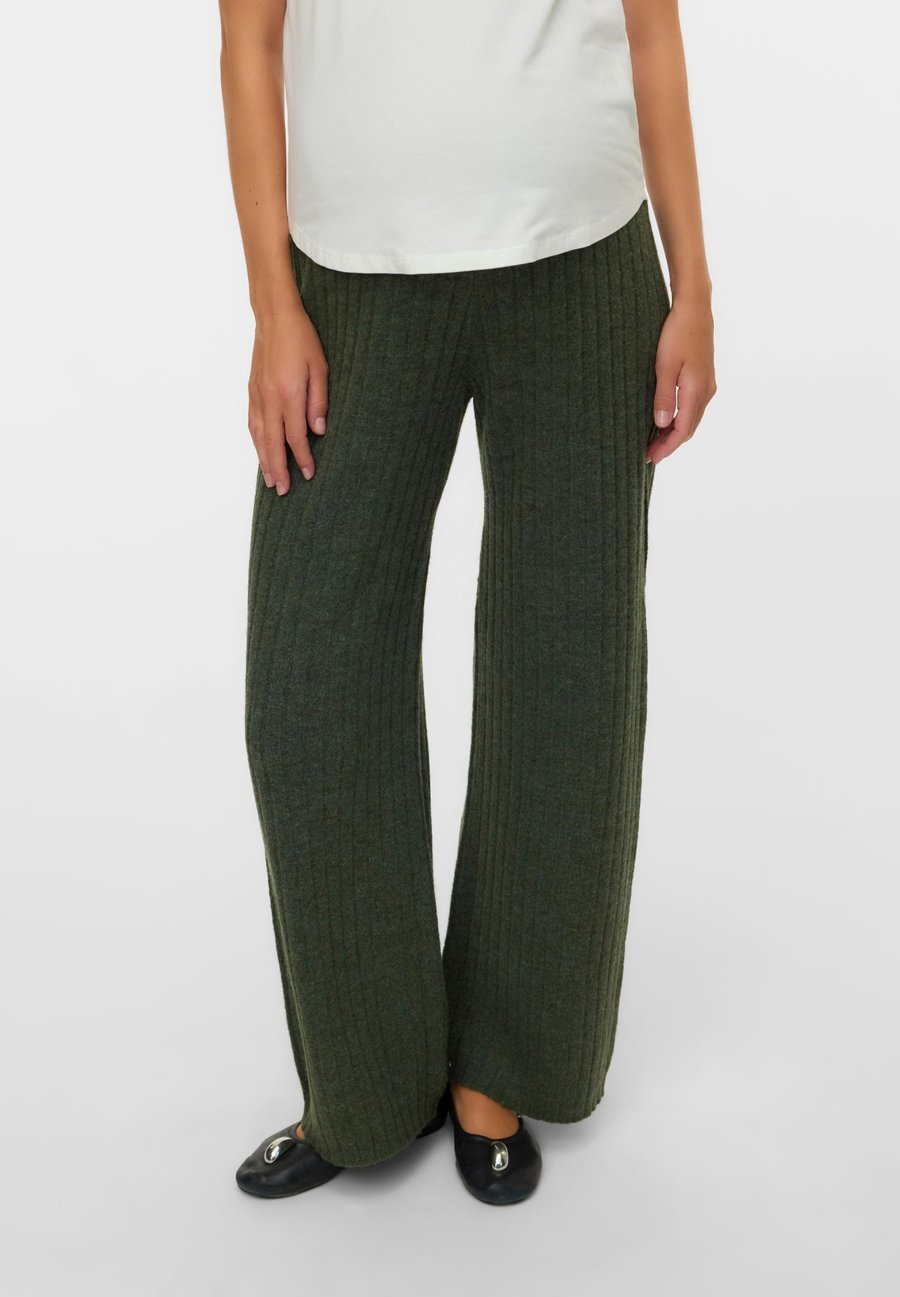 Брюки Vero Moda Maternity VMMLULU LEFILE LOOSE PANT, Deep Depths/Green
Брюки Vero Moda Maternity VMMLULU LEFILE LOOSE PANT, Deep Depths/Green