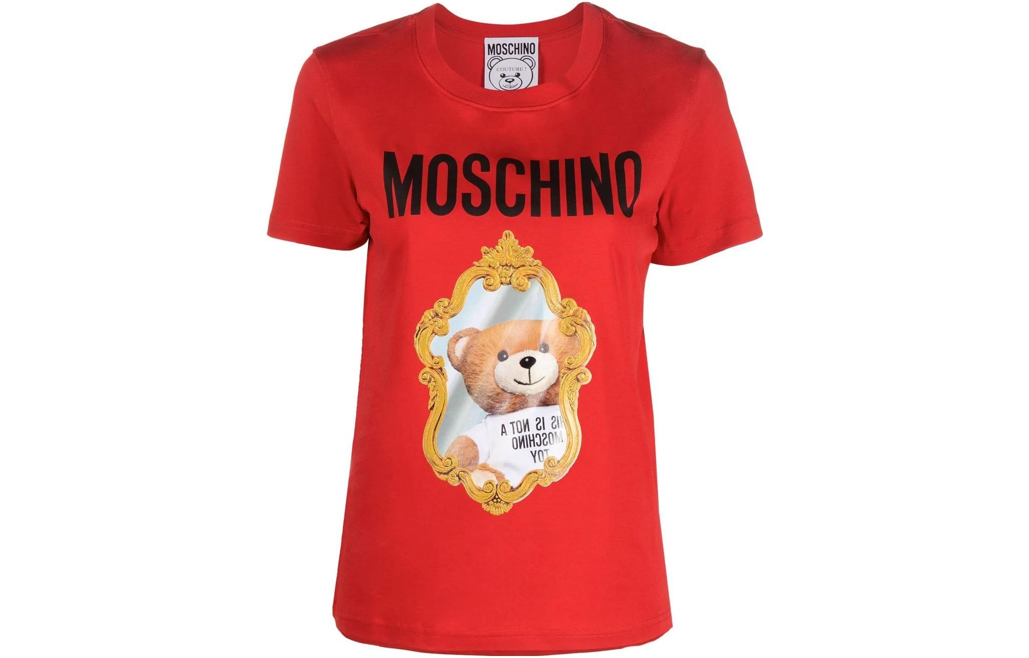 Футболка женская красная MOSCHINO
Футболка женская красная MOSCHINO