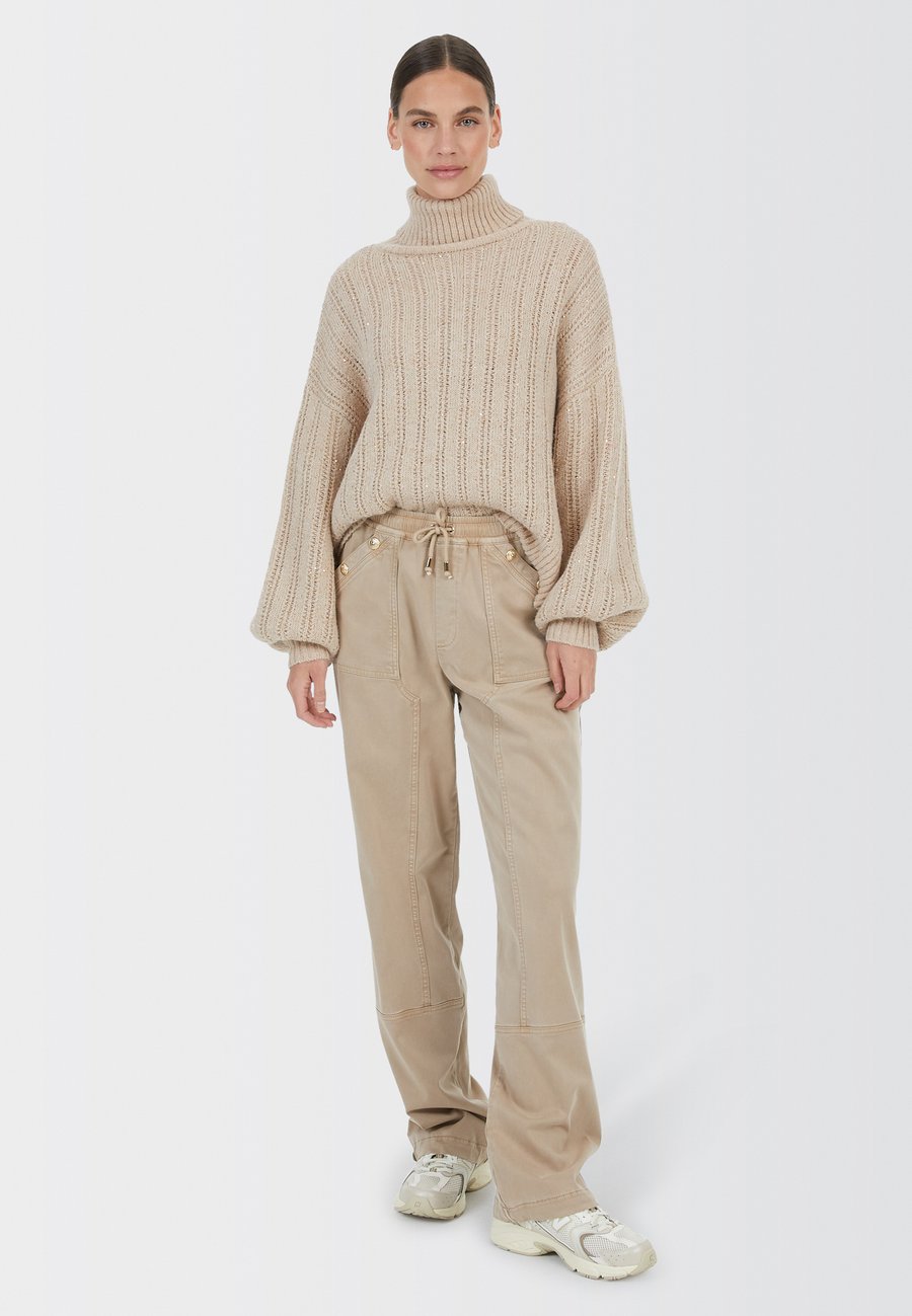 Брюки Marc Aurel Trousers, Biscuit/Beige
Брюки Marc Aurel Trousers, Biscuit/Beige