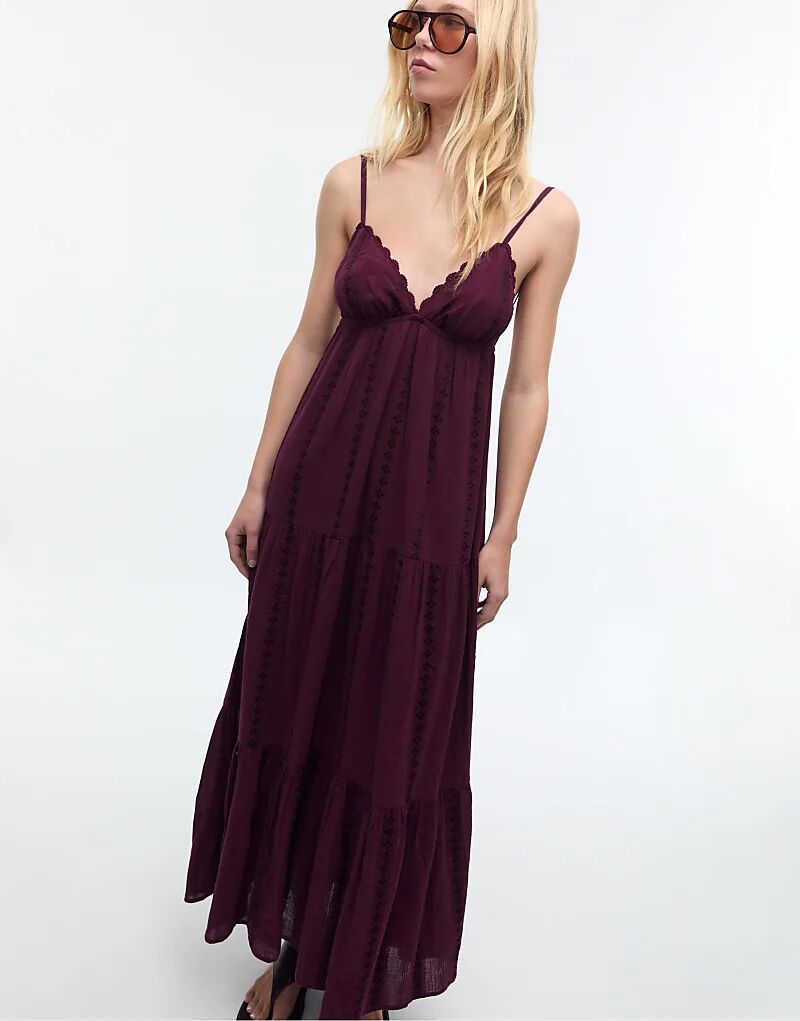 Платье макси Stradivarius свободного кроя с открытой спиной бордового цвета
Платье макси Stradivarius свободного кроя с открытой спиной бордового цвета