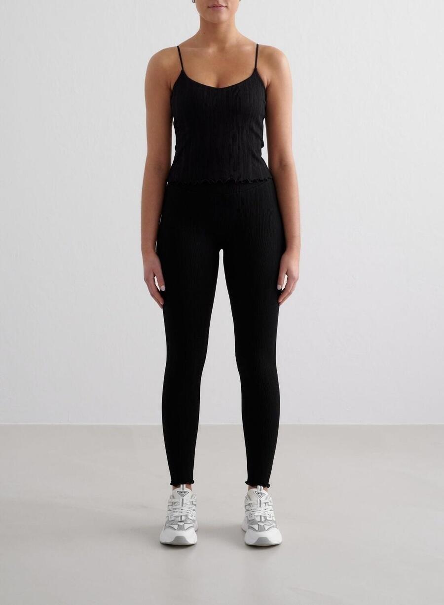 AIM'N Женские текстурированные влагоотводящие леггинсы черного цвета
AIM'N Женские текстурированные влагоотводящие леггинсы черного цвета