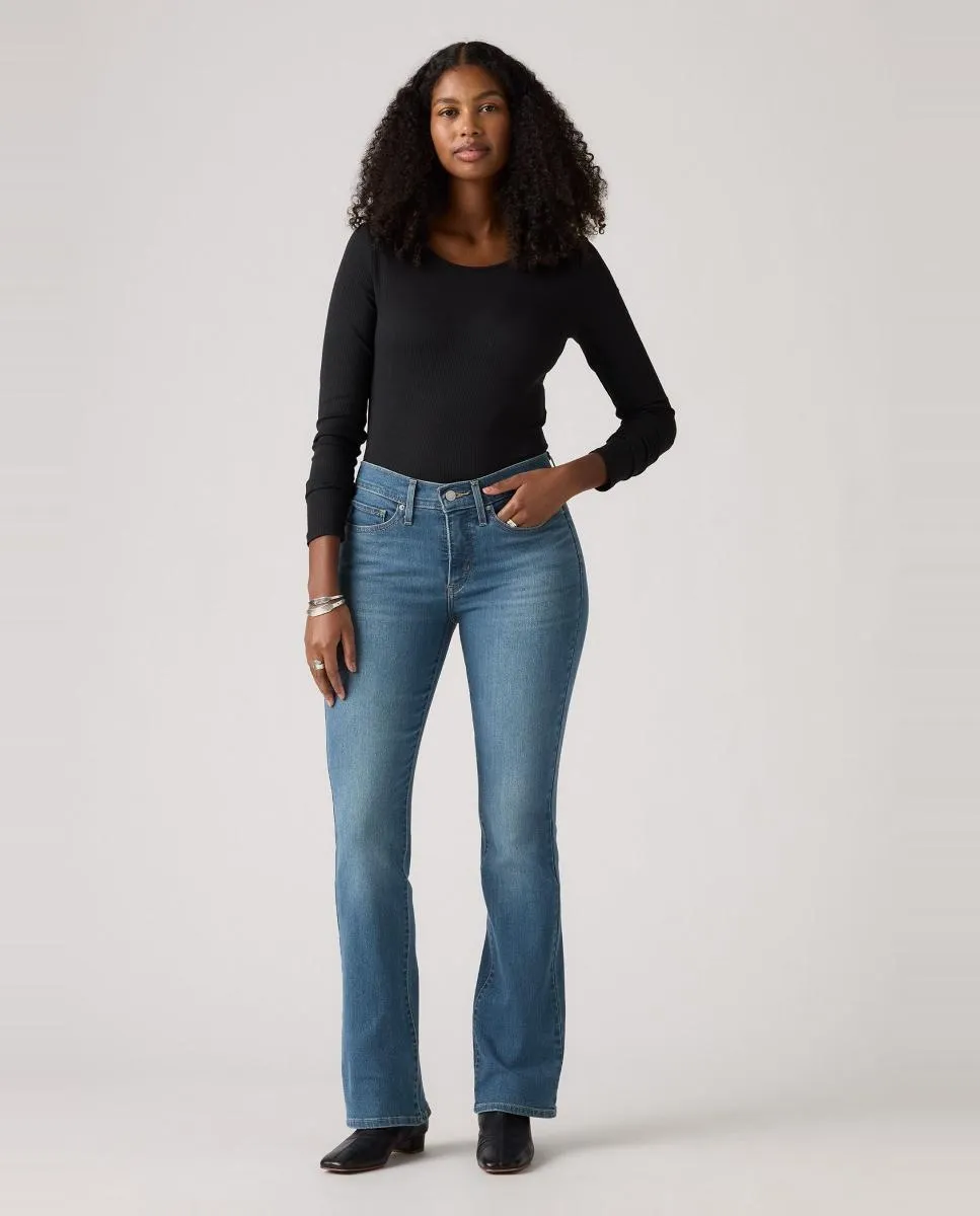 Женские джинсы-варенки Vaquero Campana 315 с эффектом формирующей распашной расклешенной ноги и средней посадкой Levi's, синий
Женские джинсы-варенки Vaquero Campana 315 с эффектом формирующей распашной расклешенной ноги и средней посадкой Levi's, синий