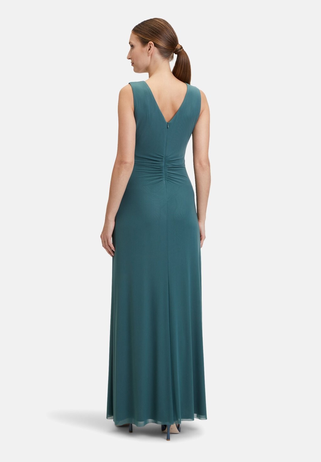 Платье макси Vera Mont, зеленый
Платье макси Vera Mont, зеленый