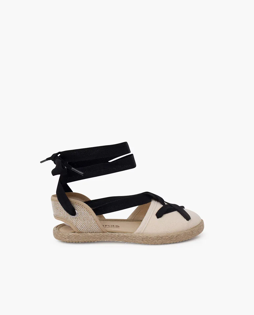 Эспадрильи для девочек с лентами в стиле Гойе и круглым носком Pisamonas, черный
Эспадрильи для девочек с лентами в стиле Гойе и круглым носком Pisamonas, черный