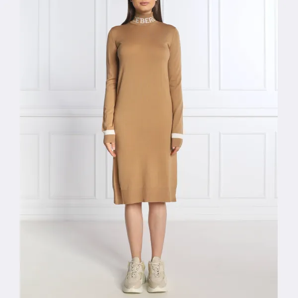 Шерстяной костюм Iceberg, коричневый
Шерстяной костюм Iceberg, коричневый