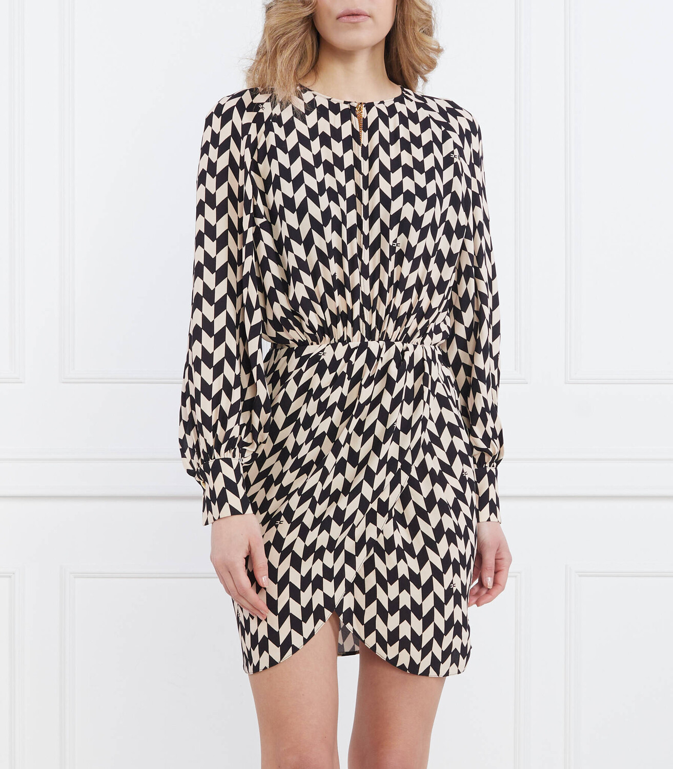 Платье Elisabetta Franchi + reggiseno, черный
Платье Elisabetta Franchi + reggiseno, черный