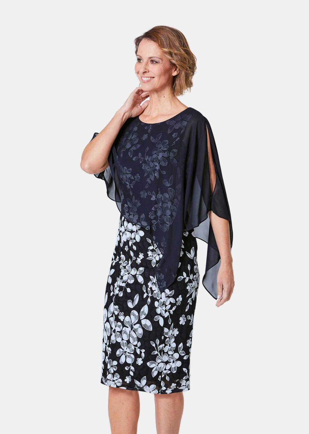 Платье GOLDNER Spitzen, цвет mitternachtsblau/weiß/geblümt
Платье GOLDNER Spitzen, цвет mitternachtsblau/weiß/geblümt