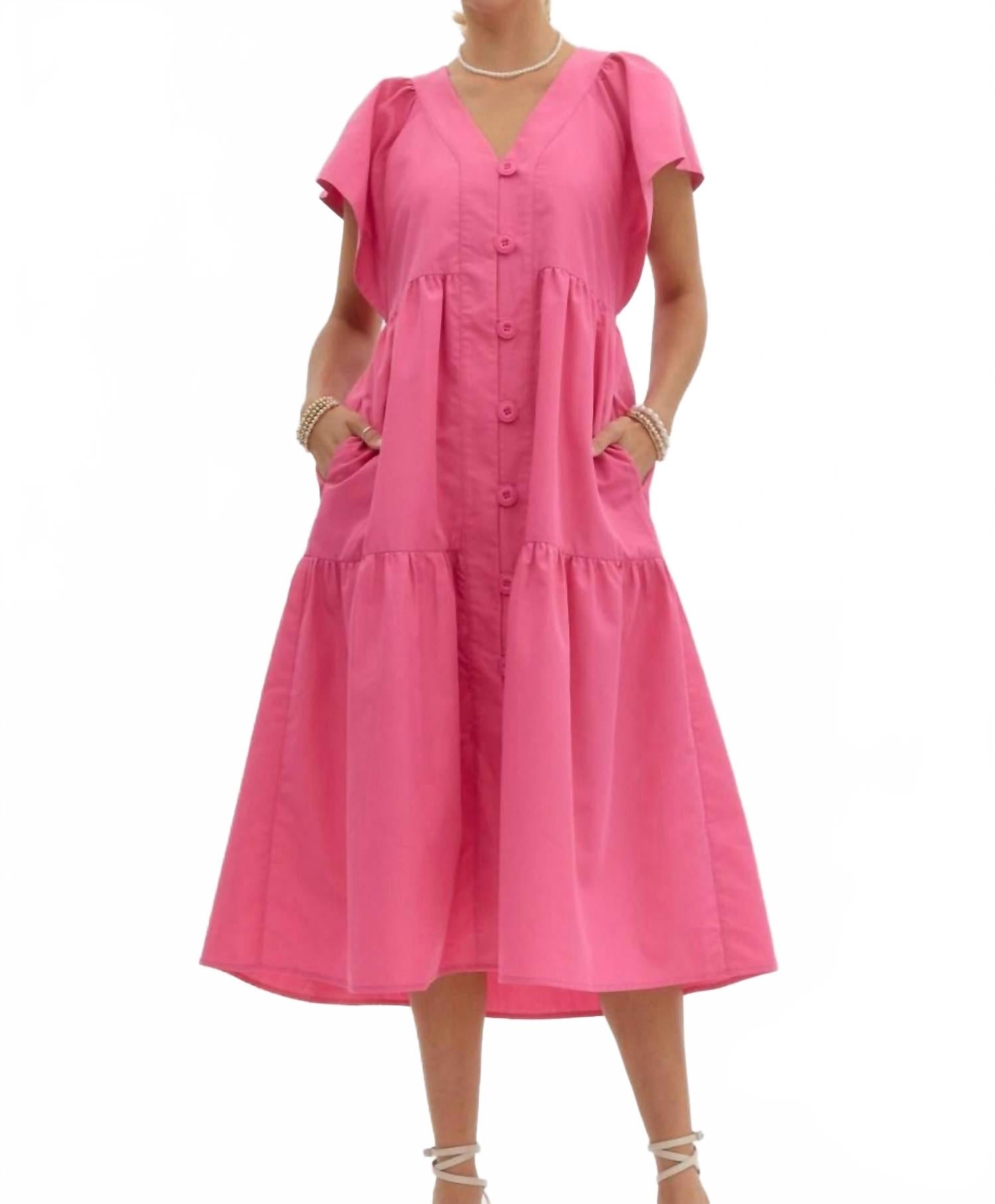 Смелое и красивое платье с пуговицами в сплошном розовом цвете Entro
Смелое и красивое платье с пуговицами в сплошном розовом цвете Entro