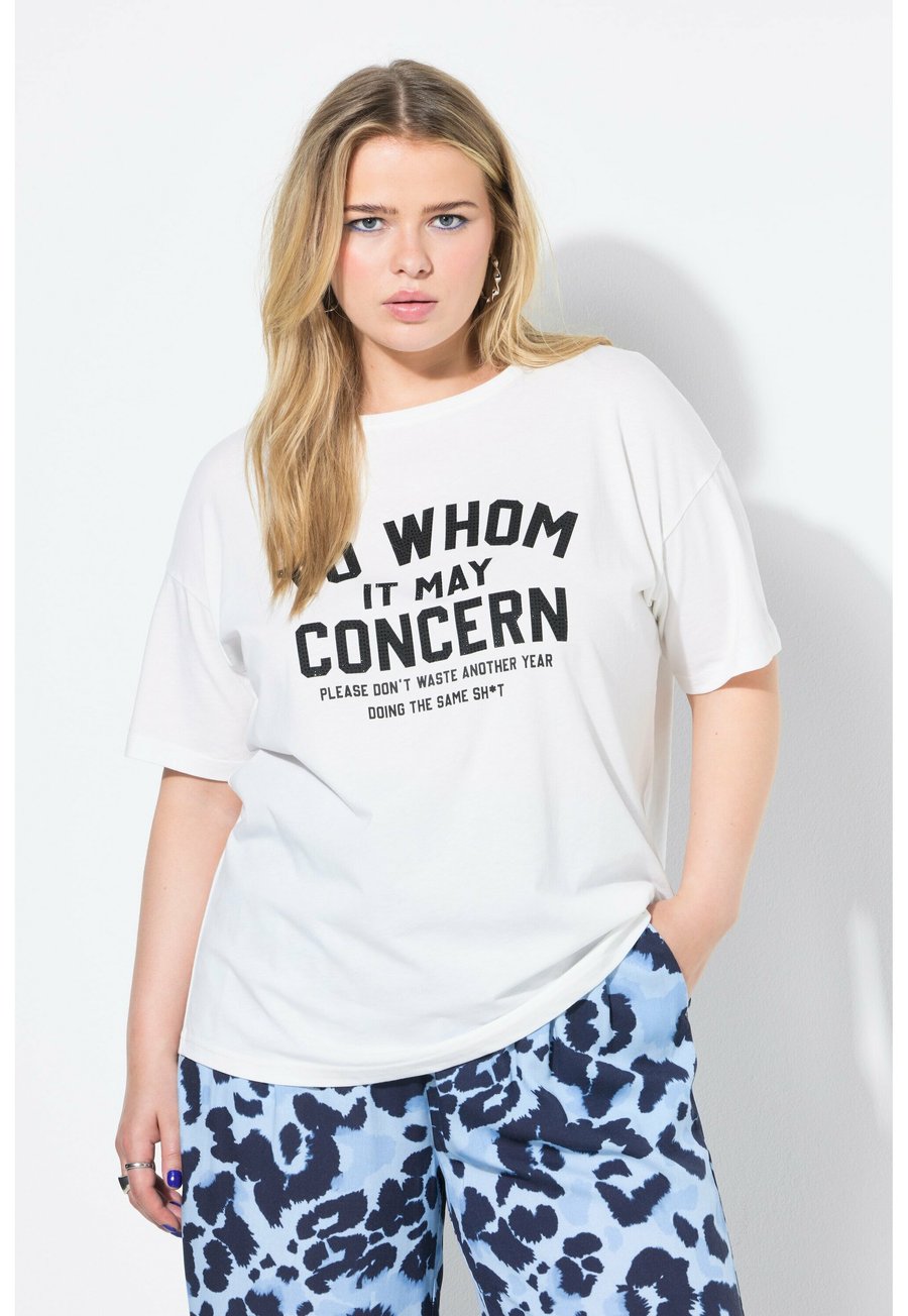 Футболка Studio Untold OVERSIZED, SCHRIFT MIT GLITZERSTEINCHEN, Off-White/White, Белый, Футболка Studio Untold OVERSIZED, SCHRIFT MIT GLITZERSTEINCHEN, Off-White/White
Футболка Studio Untold OVERSIZED, SCHRIFT MIT GLITZERSTEINCHEN, Off-White/White, Белый, Футболка Studio Untold OVERSIZED, SCHRIFT MIT GLITZERSTEINCHEN, Off-White/White