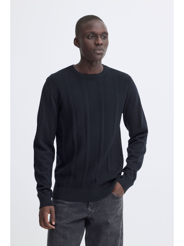 BLEND Вязаный свитер BHBaron темно-синего цвета
BLEND Вязаный свитер BHBaron темно-синего цвета