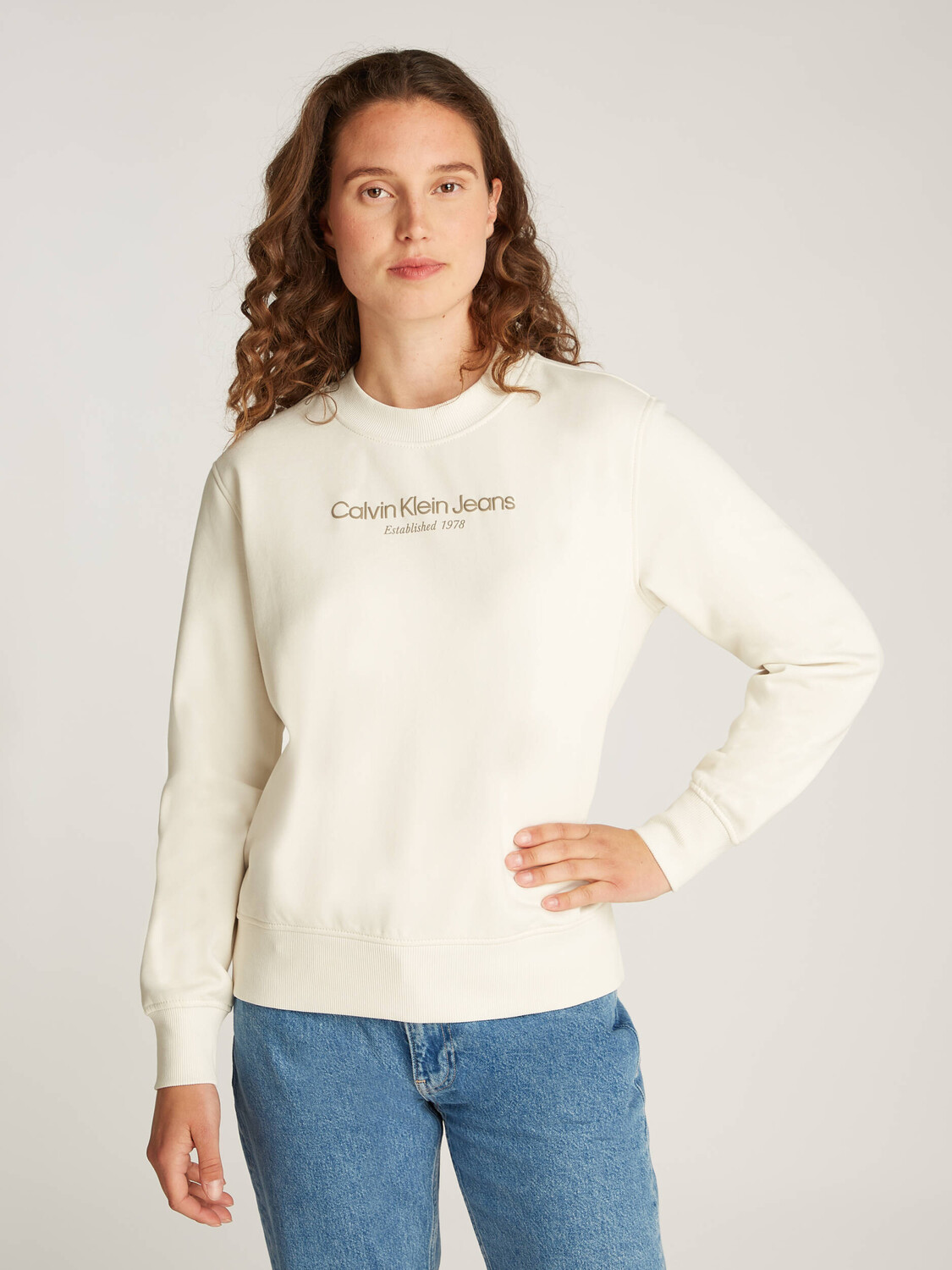 Толстовка CALVIN KLEIN JEANS Regular Fit, белый
Толстовка CALVIN KLEIN JEANS Regular Fit, белый