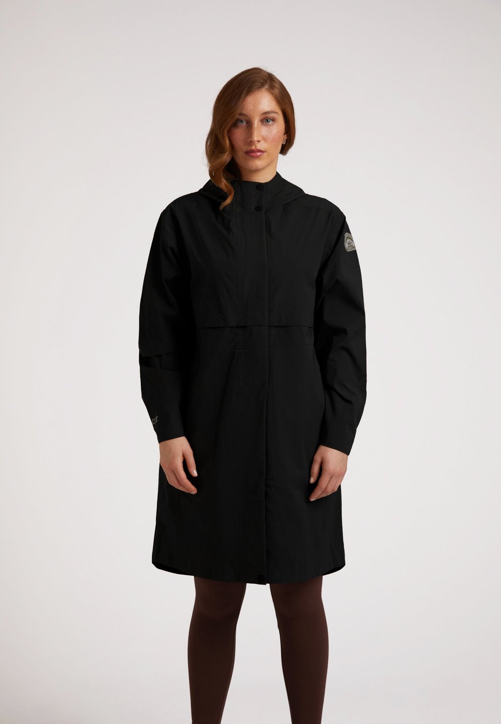 Водонепроницаемая куртка HELIO HOODED LIGHTWEIGHT RAINCOAT - Parka - black JACK1T, черный
Водонепроницаемая куртка HELIO HOODED LIGHTWEIGHT RAINCOAT - Parka - black JACK1T, черный