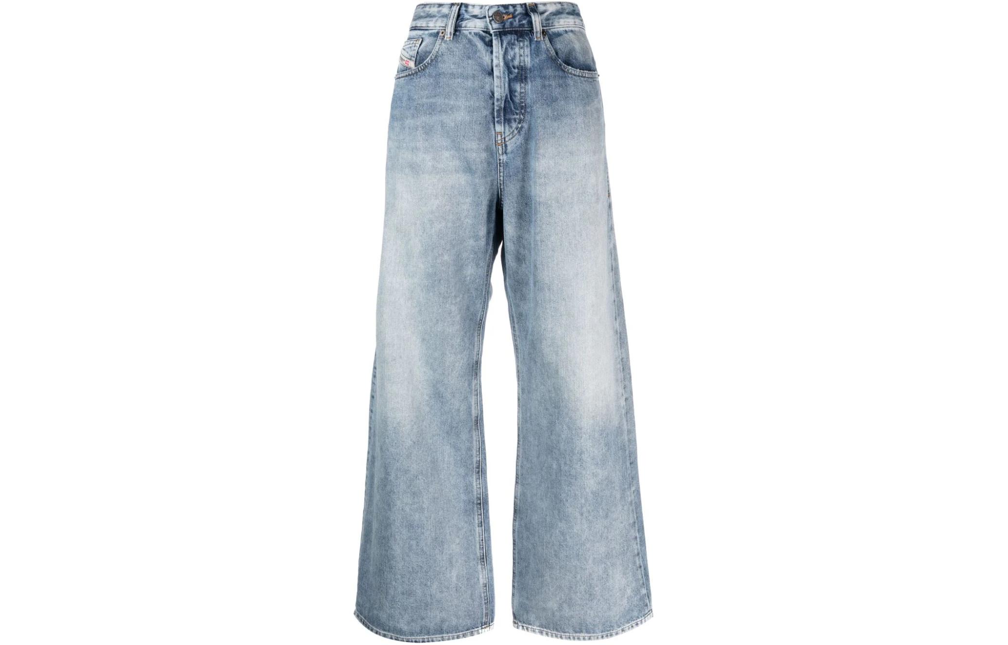 Широкие джинсы 1996 D-Sire DIESEL, ледяной синий
Широкие джинсы 1996 D-Sire DIESEL, ледяной синий