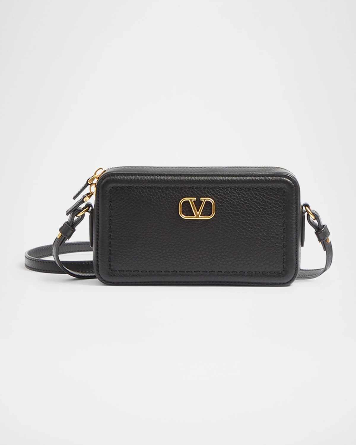 Миниатюрная кожаная сумка через плечо с камерой Alltime Valentino Garavani, цвет Nero
Миниатюрная кожаная сумка через плечо с камерой Alltime Valentino Garavani, цвет Nero