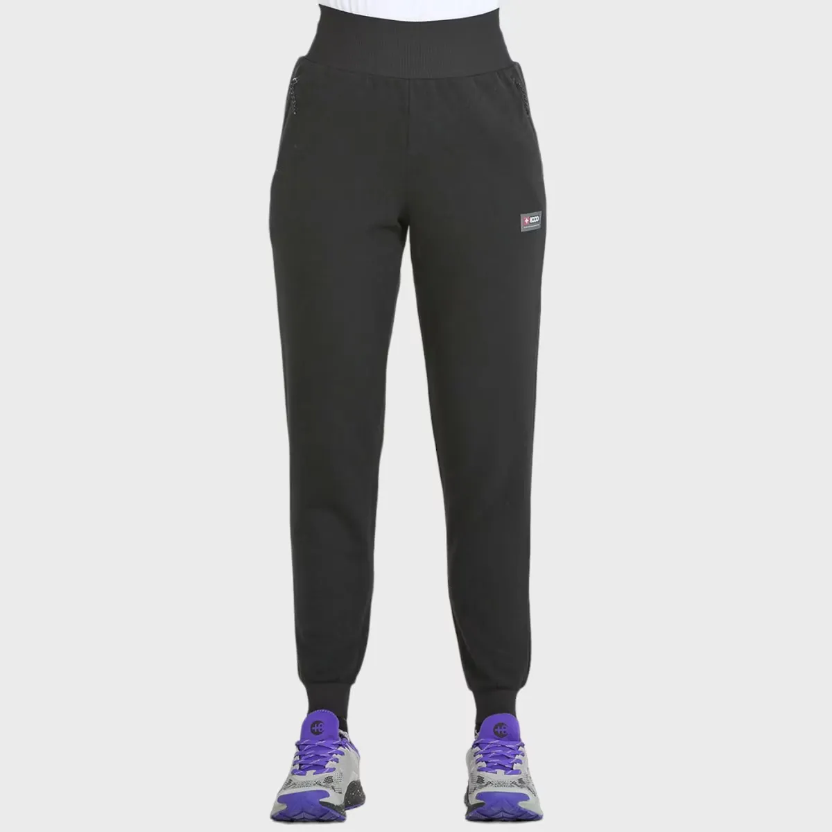 Женские брюки Donia +8000, чёрный
Женские брюки Donia +8000, чёрный