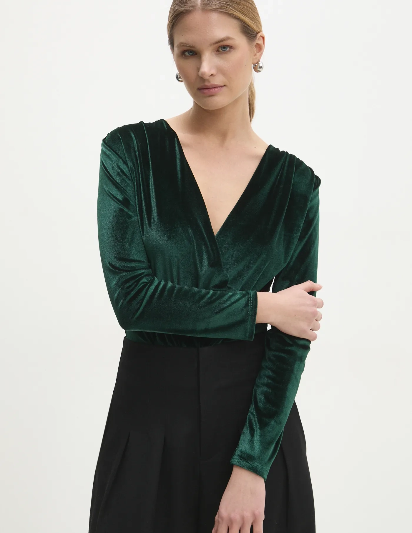 Бархатное боди Answear Lab, зеленый
Бархатное боди Answear Lab, зеленый