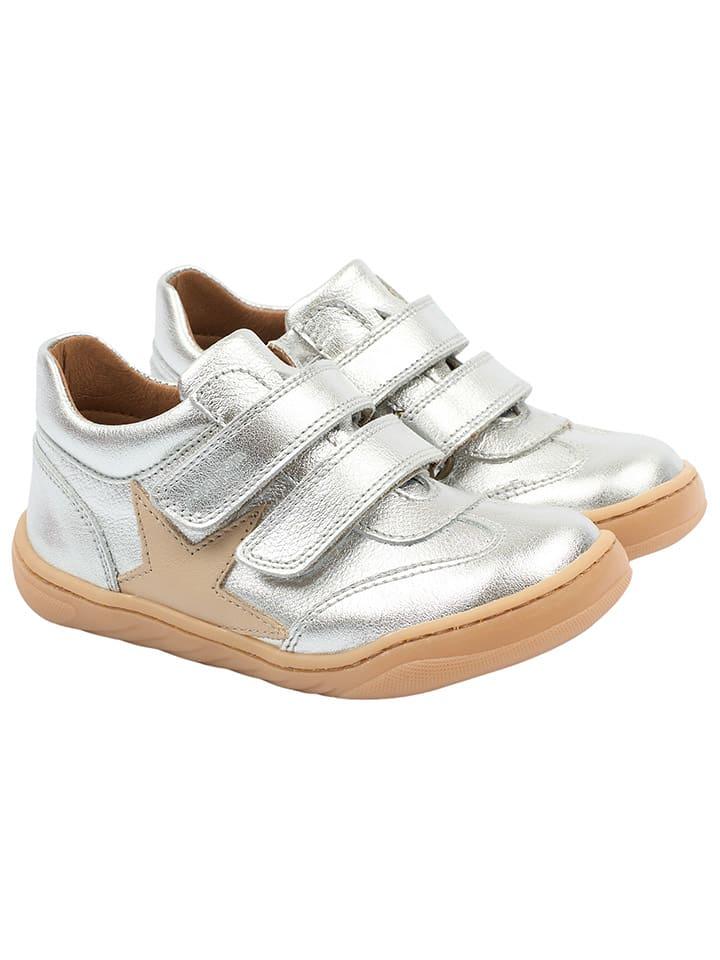 Кроссовки на шнуровке POM POM, серебряный
Кроссовки на шнуровке POM POM, серебряный