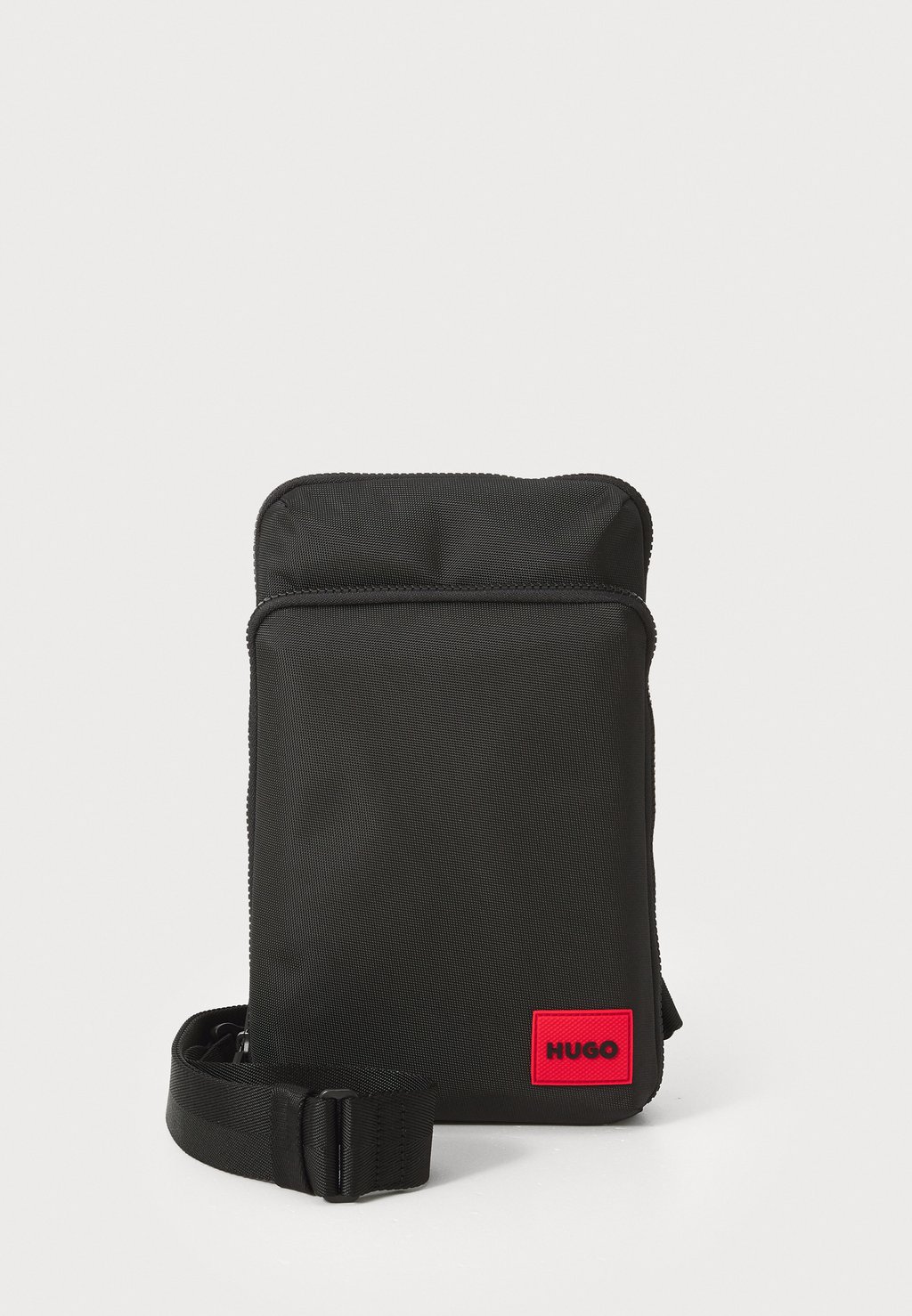 Сумка через плечо ETHON 3.0 MONOSTRAP - Across body bag HUGO, черный
Сумка через плечо ETHON 3.0 MONOSTRAP - Across body bag HUGO, черный