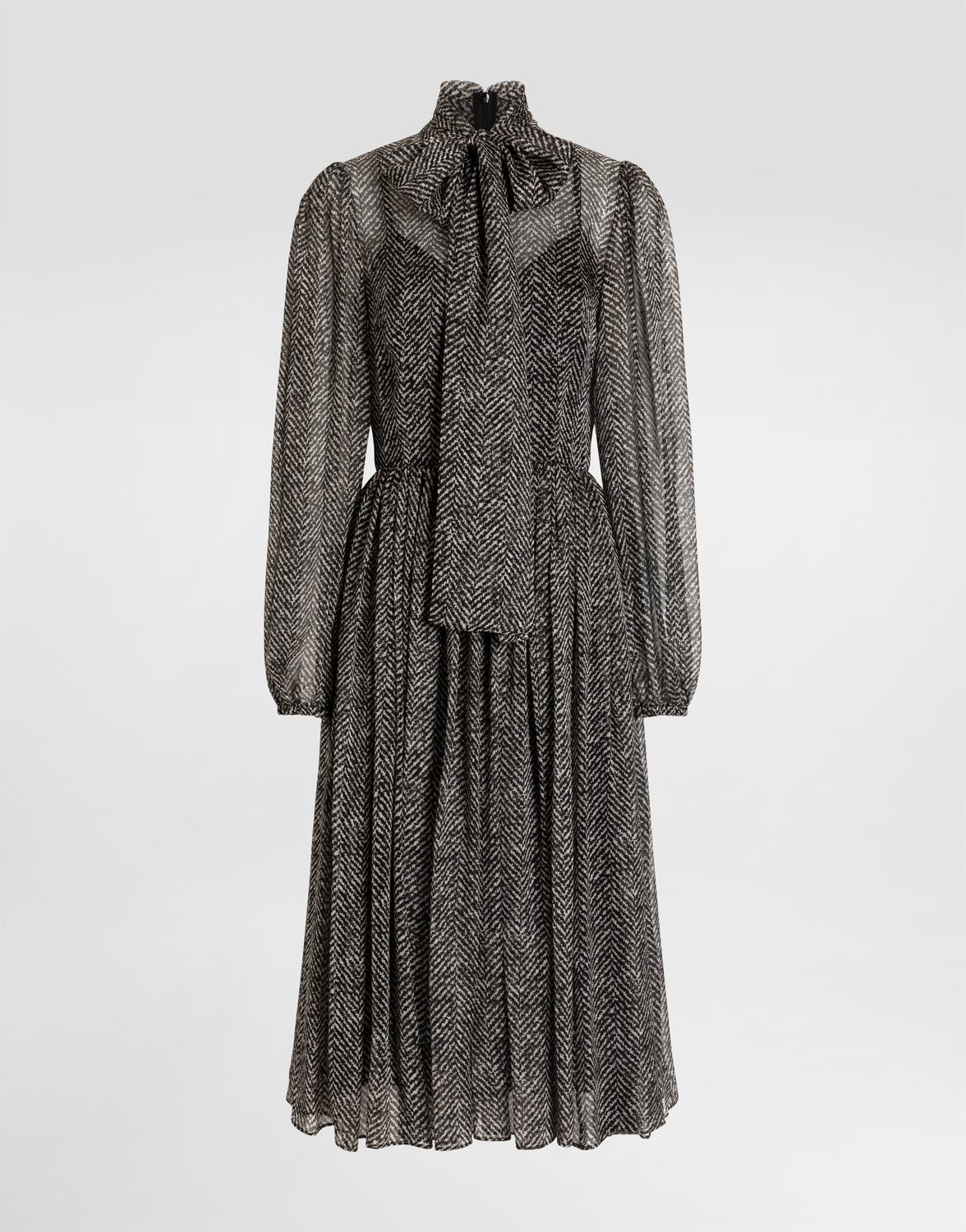 Шифоновое платье из шелка с принтом "шеврон" Dolce & Gabbana, мультиколор
Шифоновое платье из шелка с принтом "шеврон" Dolce & Gabbana, мультиколор