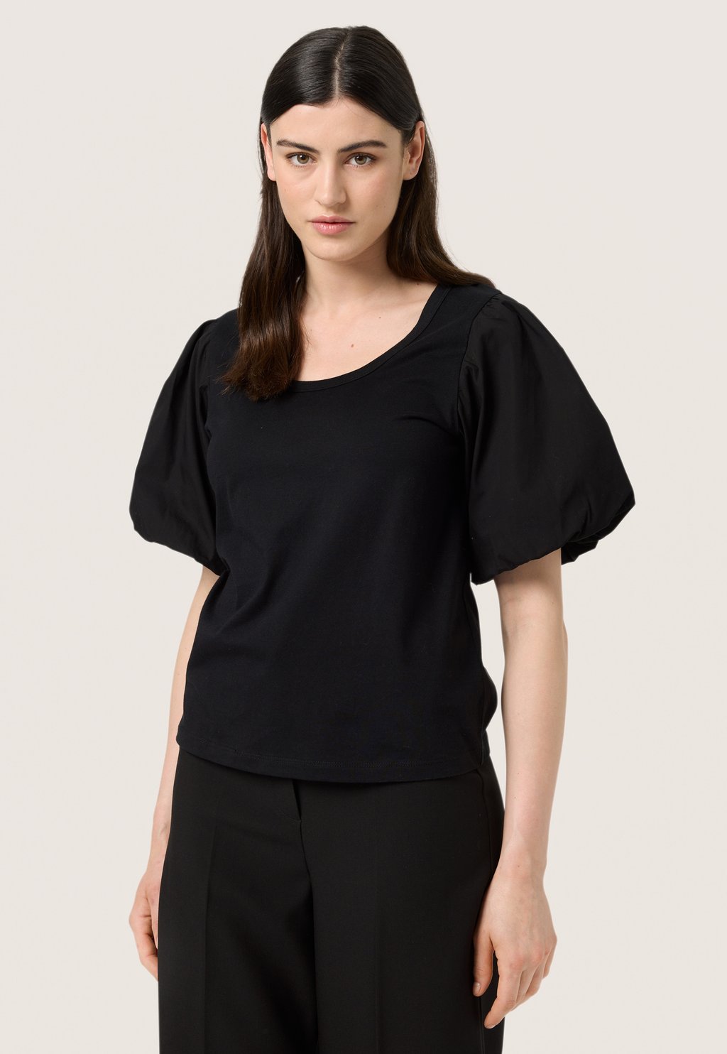 Базовая футболка FILIPPA Soaked in Luxury, черный
Базовая футболка FILIPPA Soaked in Luxury, черный