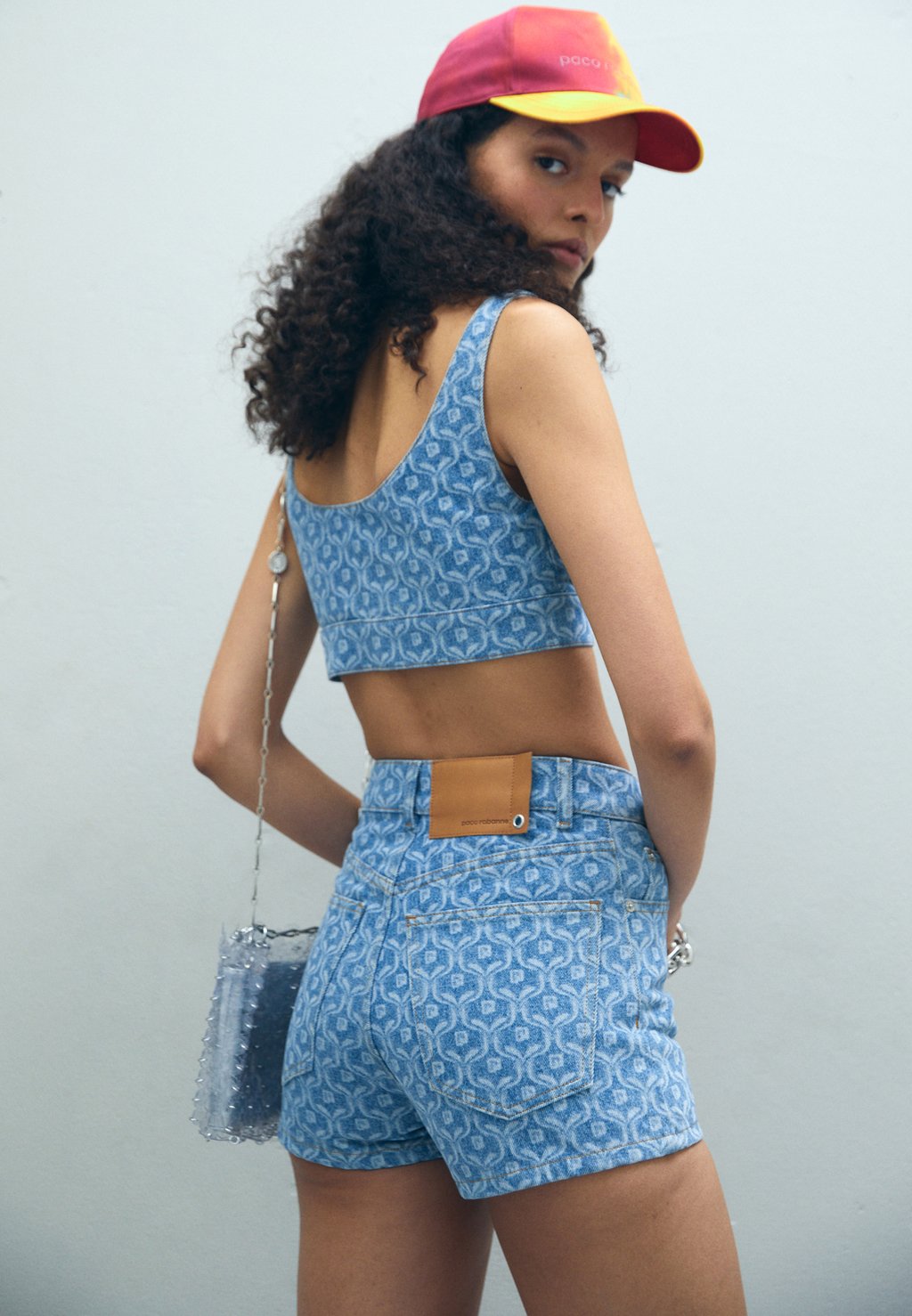 Джинсовые шорты WITH PACO LOGO Rabanne, деним
Джинсовые шорты WITH PACO LOGO Rabanne, деним