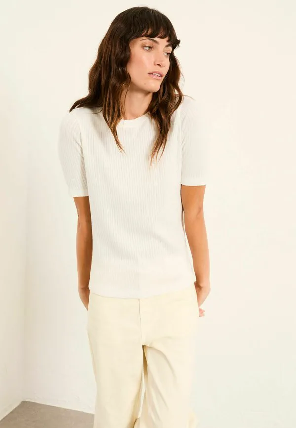 Базовая футболка с ажурным узором, стандартного кроя. Fatface, Ivory, Бежевый, Базовая футболка с ажурным узором, стандартного кроя. Fatface, Ivory
Базовая футболка с ажурным узором, стандартного кроя. Fatface, Ivory, Бежевый, Базовая футболка с ажурным узором, стандартного кроя. Fatface, Ivory