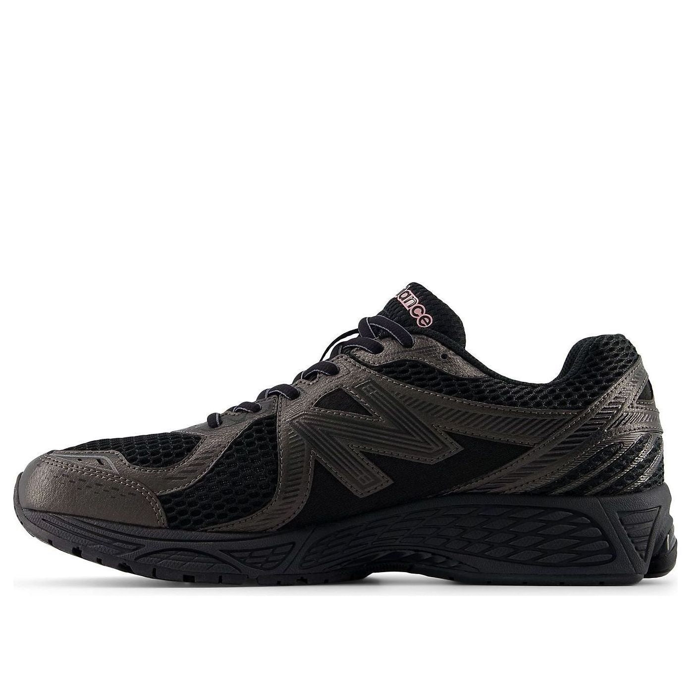 Кроссовки New Balance 860v2 'Black Metallic Pink Taffy'
Кроссовки New Balance 860v2 'Black Metallic Pink Taffy'
