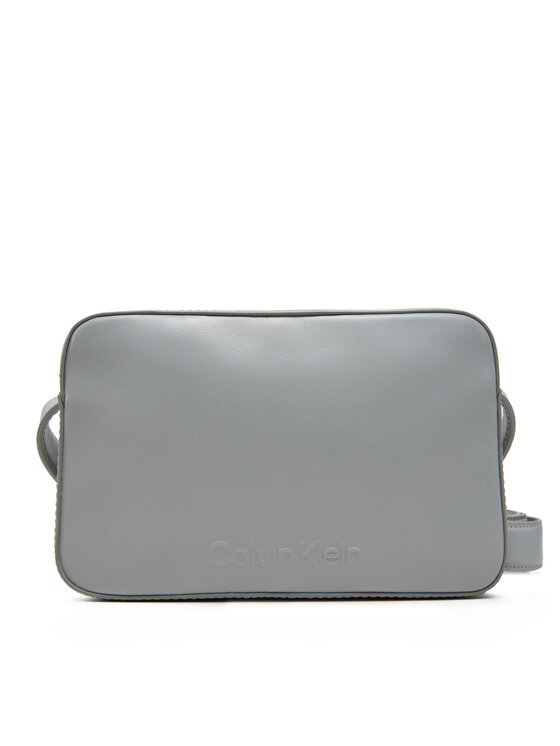Сумочка Embossed Logo Camera Bag K60K612555 Calvin Klein, серый
Сумочка Embossed Logo Camera Bag K60K612555 Calvin Klein, серый