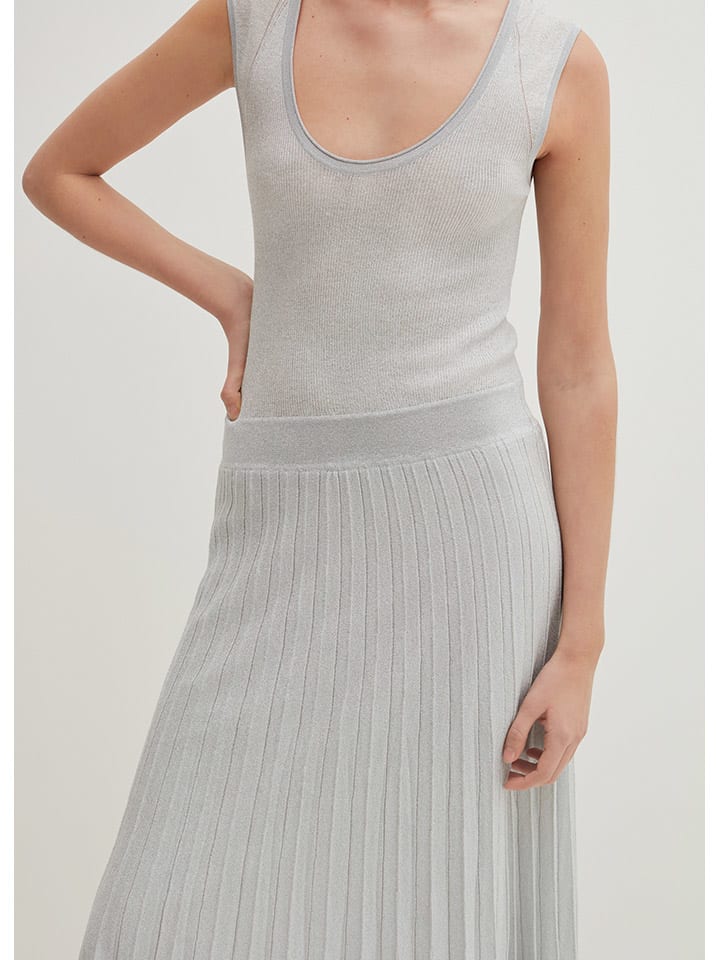 Платье до колена STEFANEL, серый
Платье до колена STEFANEL, серый