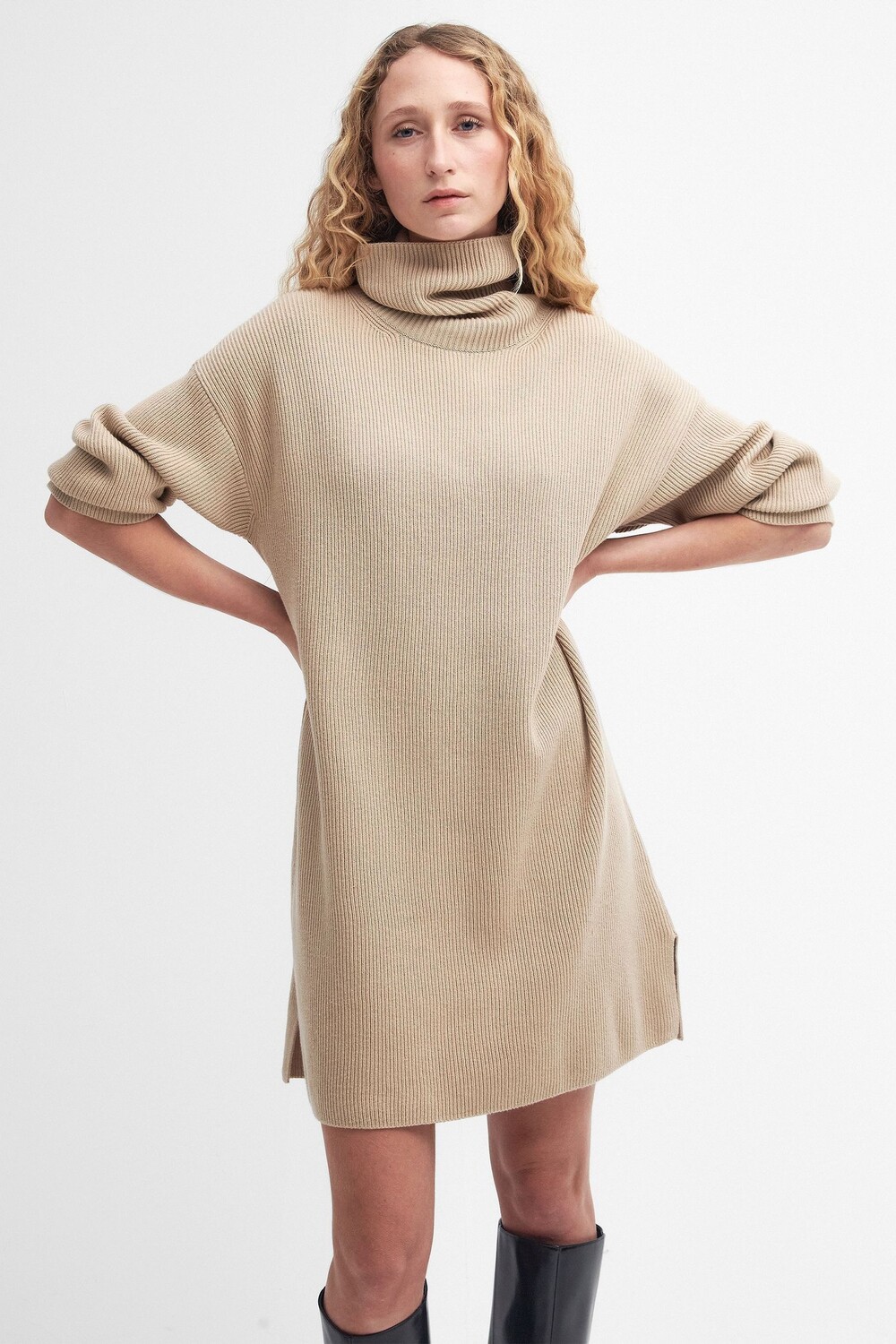 Платье из 100% хлопка, вязка в рубчик, крупная вязка Barbour, бежевый
Платье из 100% хлопка, вязка в рубчик, крупная вязка Barbour, бежевый