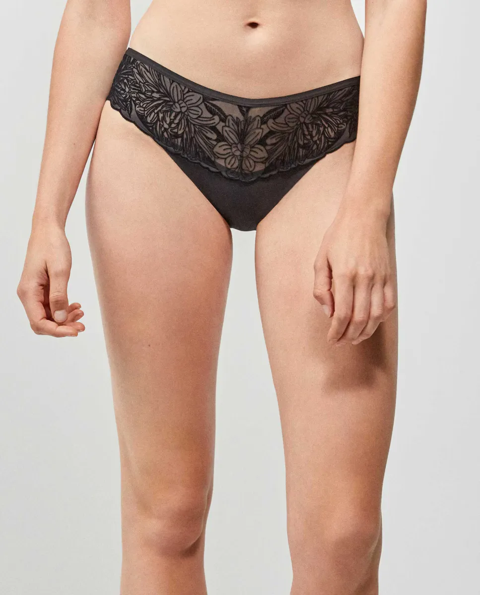 Классические трусики с V-образным вырезом Gisela, черный
Классические трусики с V-образным вырезом Gisela, черный