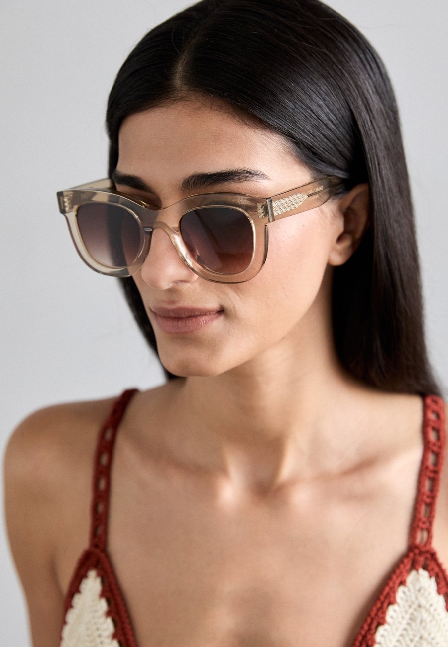 Солнцезащитные очки Thierry Lasry GAMBLY, Clear/Not Defined
Солнцезащитные очки Thierry Lasry GAMBLY, Clear/Not Defined