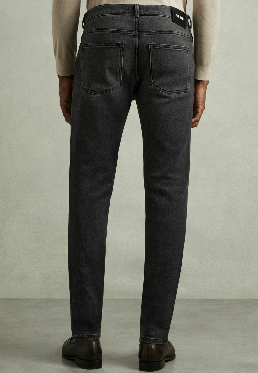 Зауженные джинсы MADDISON Reiss, черный
Зауженные джинсы MADDISON Reiss, черный