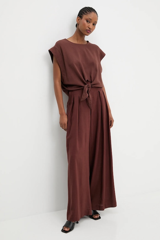 Комплект из льна Answear.Lab, коричневый
Комплект из льна Answear.Lab, коричневый