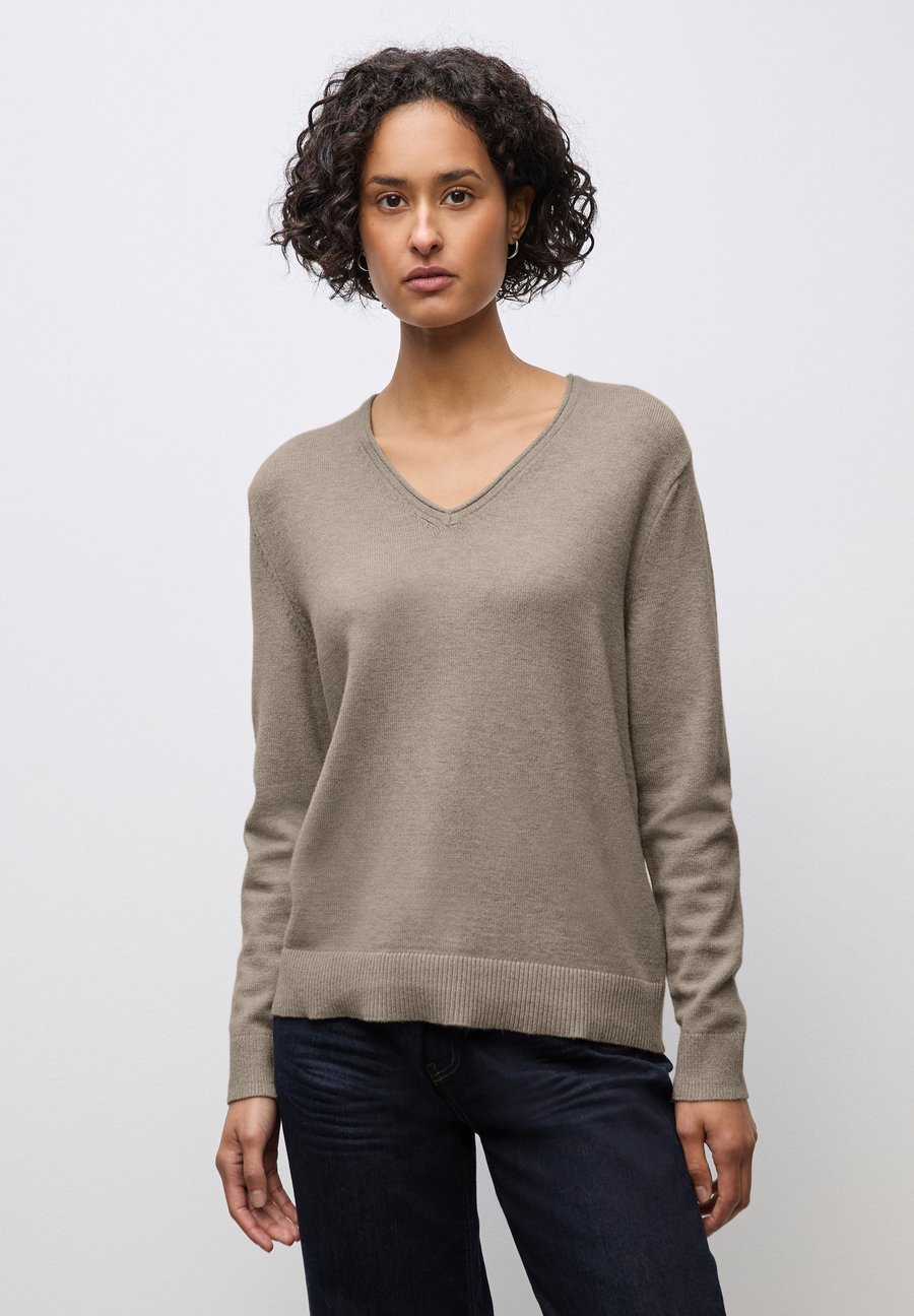 Джемпер Street One KUSCHELIGER V-NECK PULLOVER, Beige
Джемпер Street One KUSCHELIGER V-NECK PULLOVER, Beige