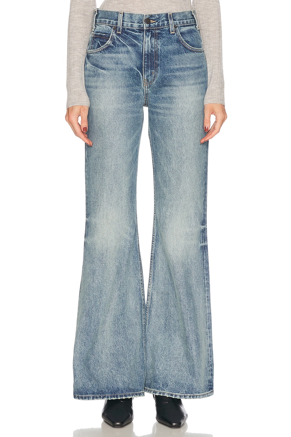 Джинсы Roe Flare Nili Lotan, Summer Wash
Джинсы Roe Flare Nili Lotan, Summer Wash