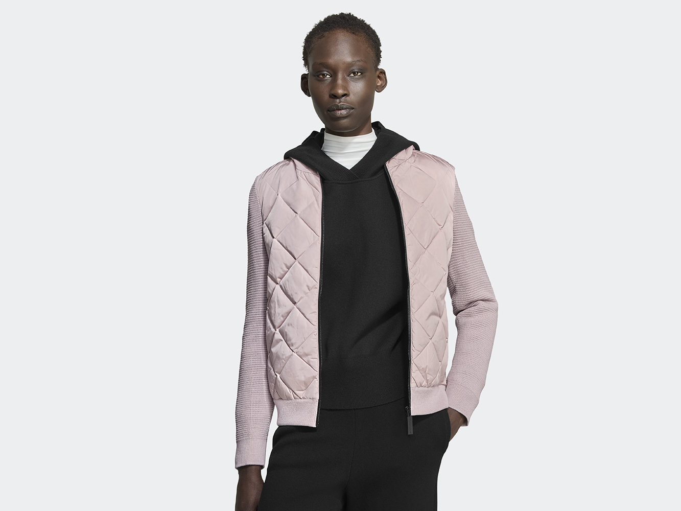 Худи Canada Goose HyBridge Quilted Knit Black Label, Lucent Rose
Худи Canada Goose HyBridge Quilted Knit Black Label, Lucent Rose