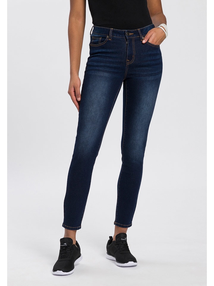 Kangaroos Джинсы - зауженный крой - темно-синего цвета
Kangaroos Джинсы - зауженный крой - темно-синего цвета