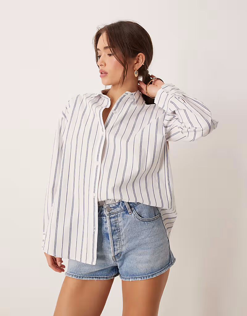 Рубашка свободного покроя Abercrombie & Fitch из поплина в белую полоску
Рубашка свободного покроя Abercrombie & Fitch из поплина в белую полоску