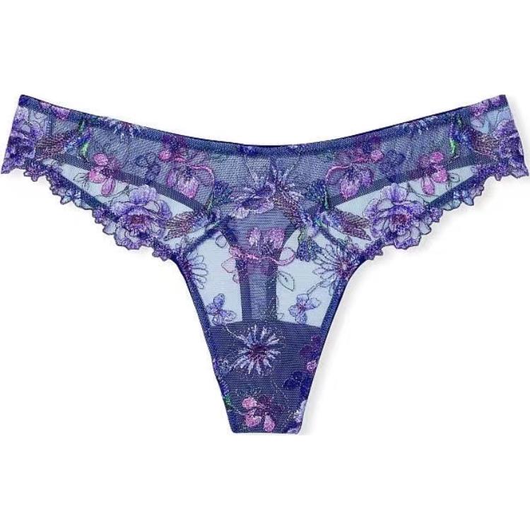 Трусы женские 1 упаковка Victoria's Secret голубые с вышивкой
Трусы женские 1 упаковка Victoria's Secret голубые с вышивкой