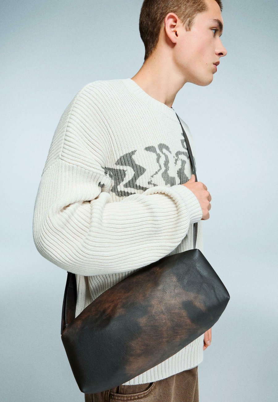 Сумка кросс-боди Bershka Cross body bag, Dark Brown
Сумка кросс-боди Bershka Cross body bag, Dark Brown