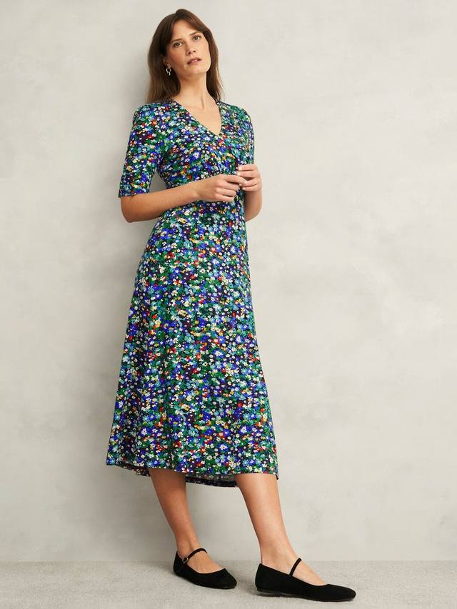 Миниатюрное платье в цветочек от coralie ditsy Hobbs, разноцветный
Миниатюрное платье в цветочек от coralie ditsy Hobbs, разноцветный