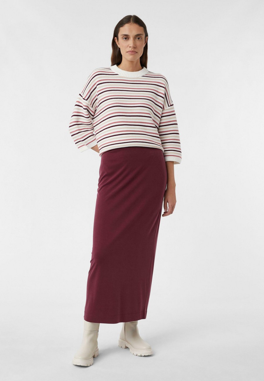 Юбка comma casual identity IM SLIM FIT , Bordeaux
Юбка comma casual identity IM SLIM FIT , Bordeaux