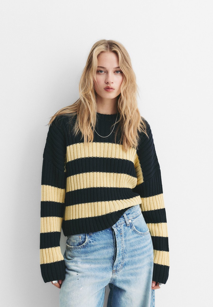 Джемпер PULL&BEAR Jumper, Dark Blue
Джемпер PULL&BEAR Jumper, Dark Blue