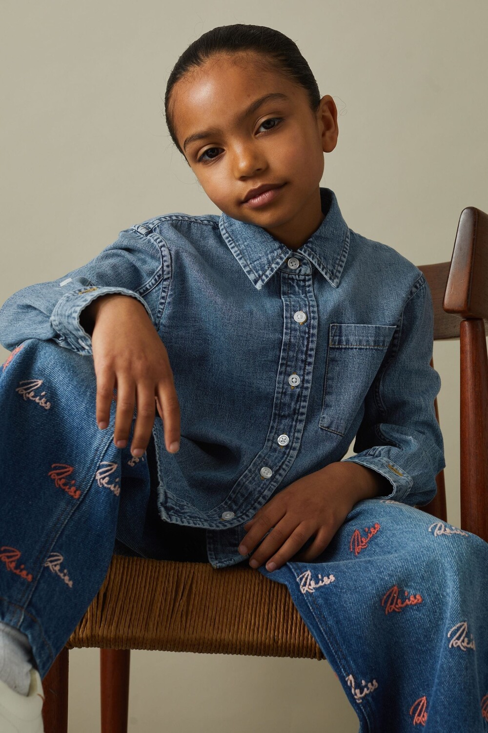 Рубашка джинсовая Rosie на пуговицах Reiss, синий
Рубашка джинсовая Rosie на пуговицах Reiss, синий