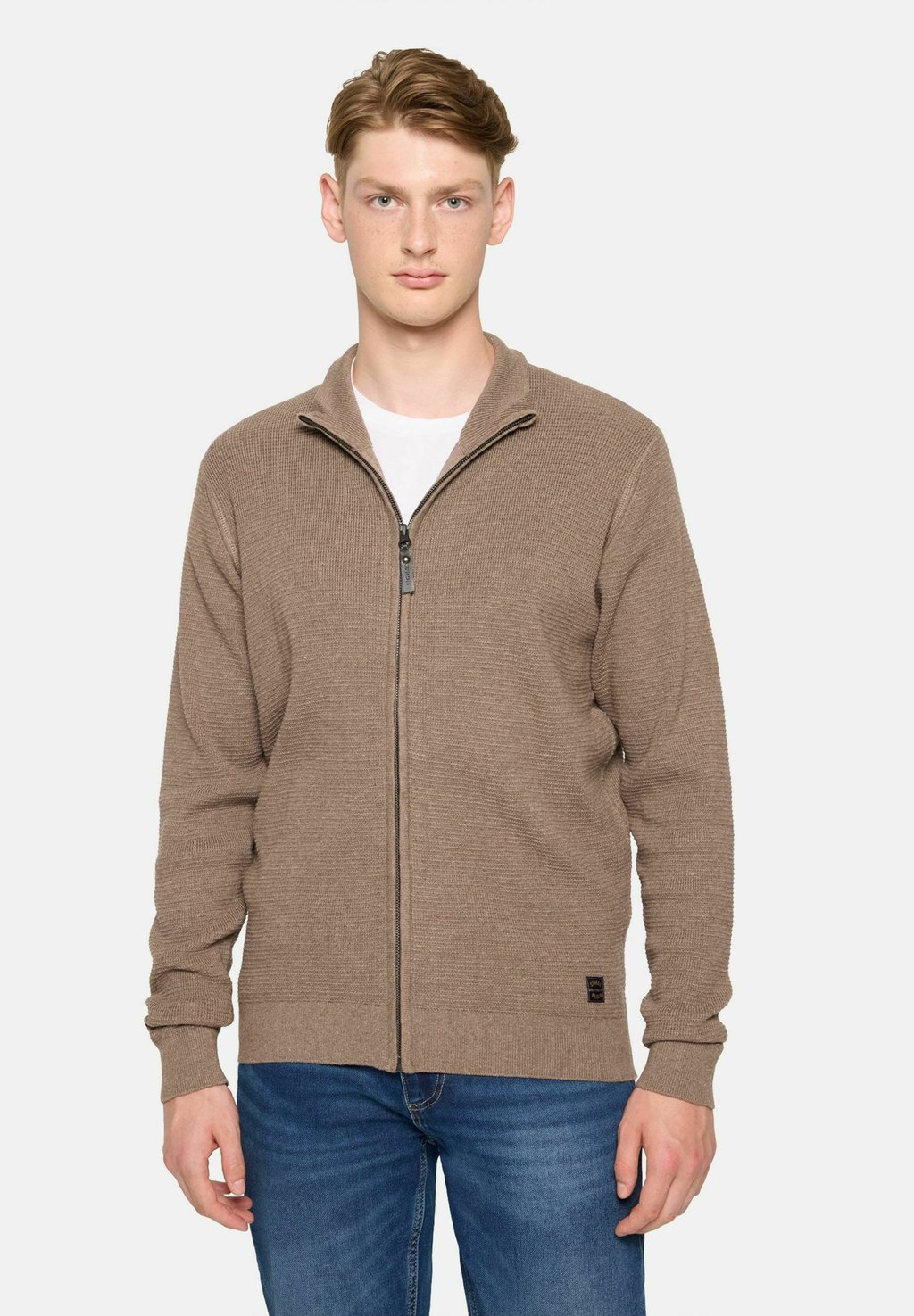 Кардиган CONNOR STRUCTURE Signal, молочный
Кардиган CONNOR STRUCTURE Signal, молочный