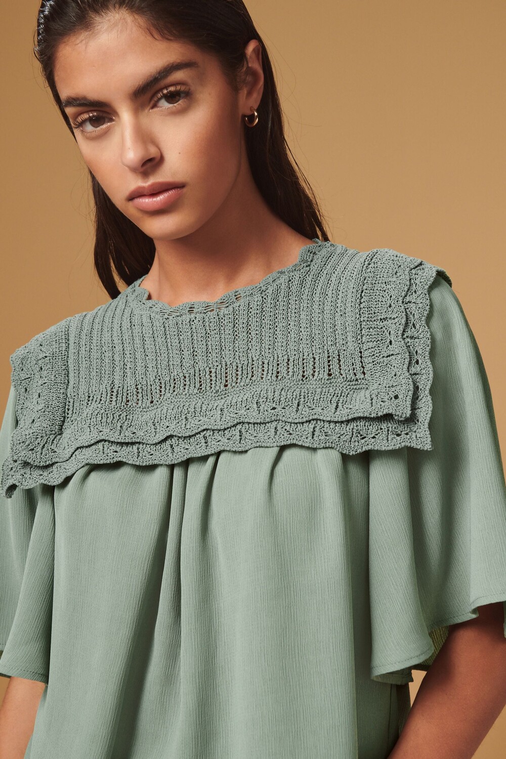 Джемпер из комбинированной трикотажной пряжи с оборками Next, зеленый
Джемпер из комбинированной трикотажной пряжи с оборками Next, зеленый