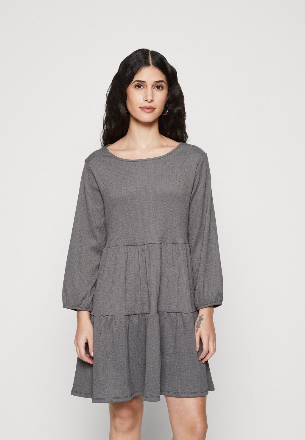 Светлое платье Even&Odd, черный
Светлое платье Even&Odd, черный